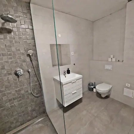 Rose Valley, Modern &