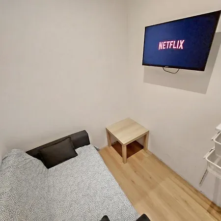 Rose Valley, Modern & * 류블랴나