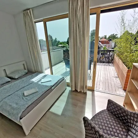 Rose Valley, Modern & * 류블랴나