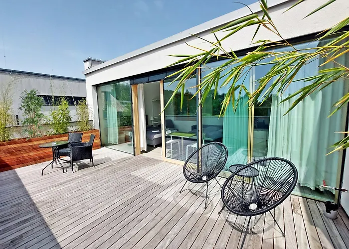 Rose Valley, Modern & ليوبليانا