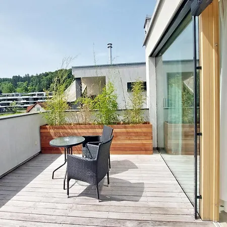 Rose Valley, Modern & Lublana