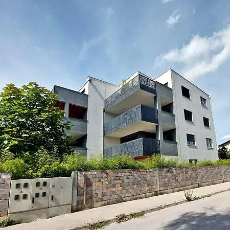 Apartment Rose Valley, Modern & Laibach