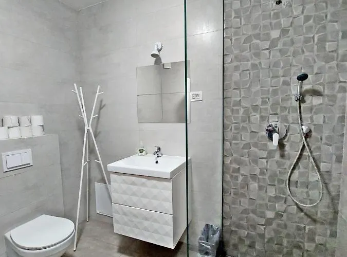 Rose Valley, Modern & Apartamento