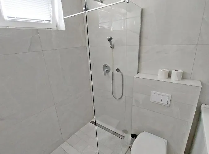 Rose Valley, Modern & Apartamento *