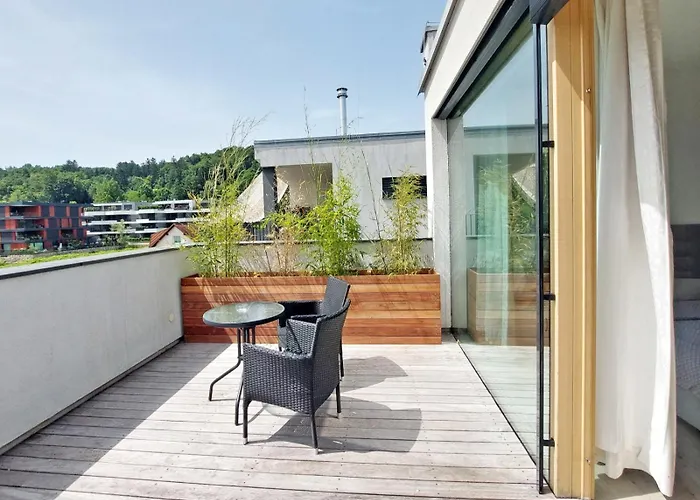 Rose Valley, Modern & Ljubljana