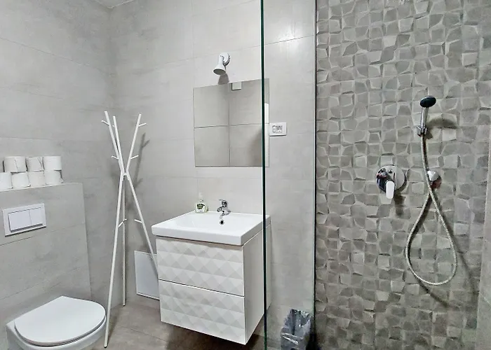 Rose Valley, Modern & Apartamento Liubliana