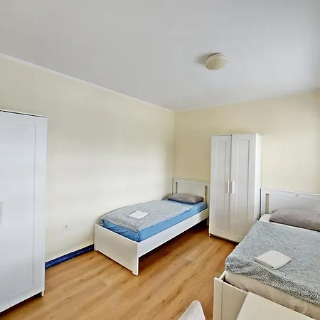 Rose Valley, Modern & Apartman Ljubljana