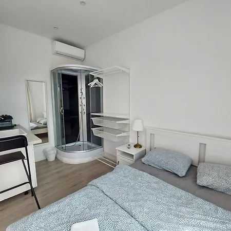 Rose Valley, Modern & Ljubljana